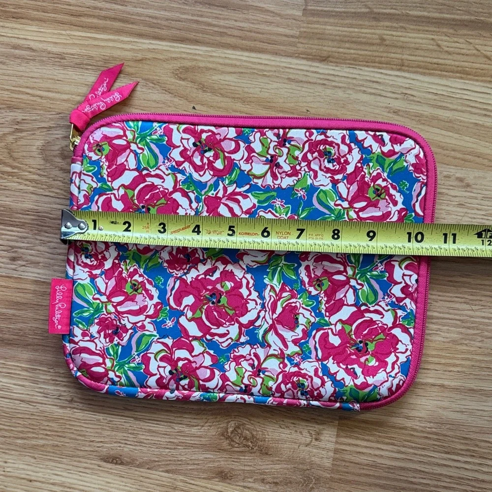 Vera Bradley Floral Zip Tech Sleeve 🌺 ✨